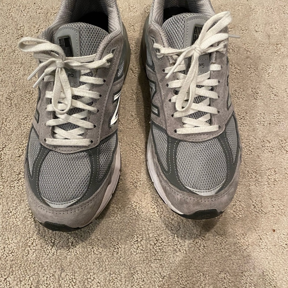 New Balance 990v5